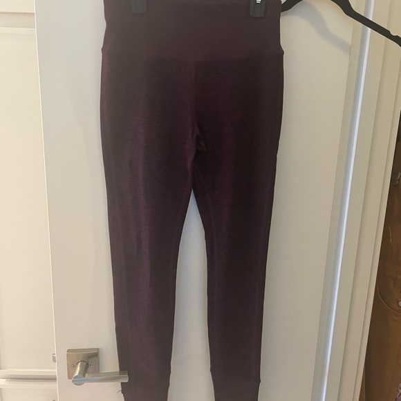 Alo soft lounge leggings - Picture 5 of 5